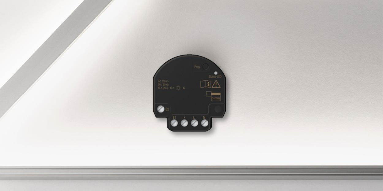 JUNG HOME Jalousieaktor Mini bei Elektro-Service Winkler in Brandis